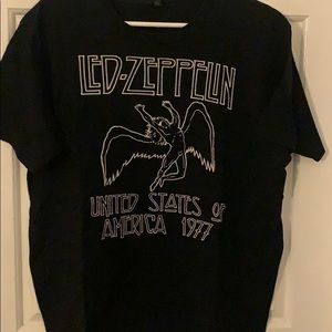 Led Zeppelin T-shirt. L